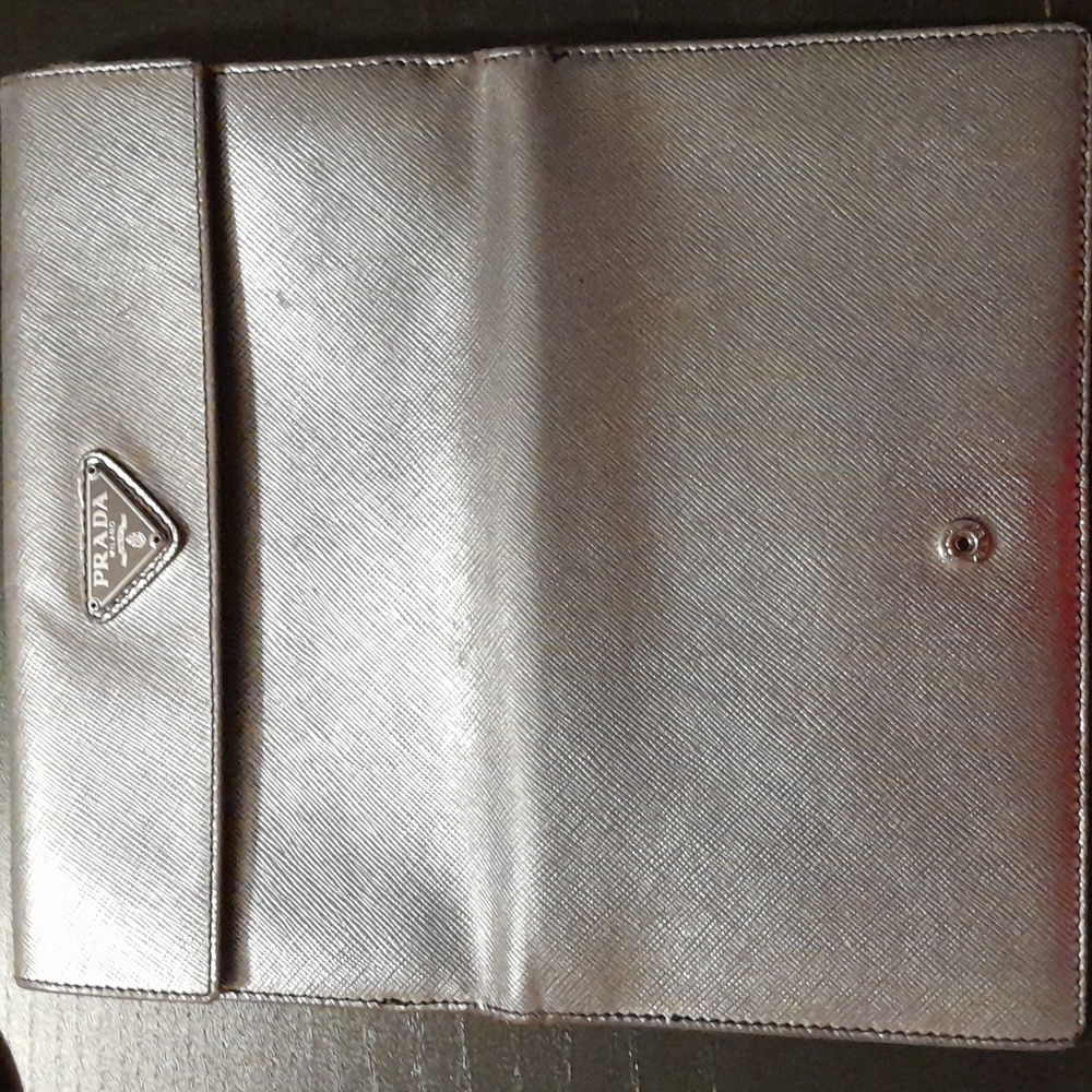 Prada  Saffiano Leather Metallic Silver Long Wallet Rare Color Rubbing Inside‎ - Picture 10 of 12